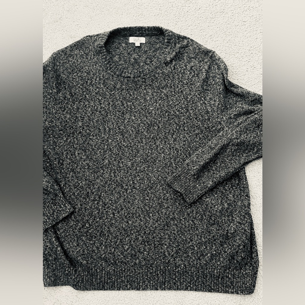SALE $15 Croft & Barrow Men's Gray Crewneck Sweater